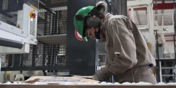 Puerto Leoni: fabrican bolsas de papel de última tecnología que exportan a varios países