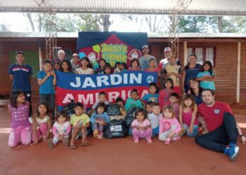 La peña de San Lorenzo de Jardín celebró el día del niño en comunidad mbya