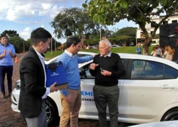 Oberá: Remiseros recibieron sus vehículos del programa Ahora Taxi