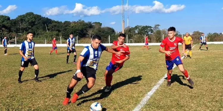 Atlético Oberá y Mitre golearon por el torneo Provincial