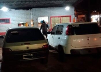 Dejó su automóvil y el mecánico lo desmanteló