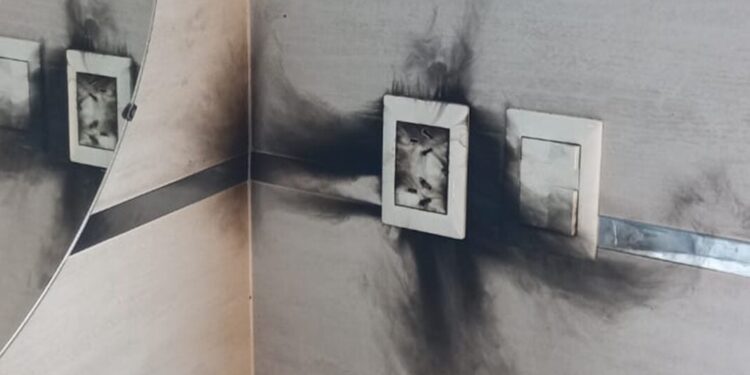 Así quedaron las conexiones de las casas en Oberá tras caerle un rayo