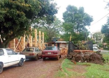 Oberá: se encuentra inhabilitada para peatones la calle Carhue