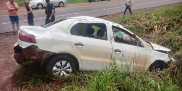 Oberá: tres personas sufrieron lesiones tras despistar sobre ruta nacional 14