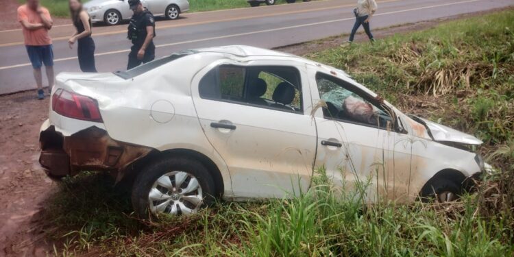 Oberá: tres personas sufrieron lesiones tras despistar sobre ruta nacional 14