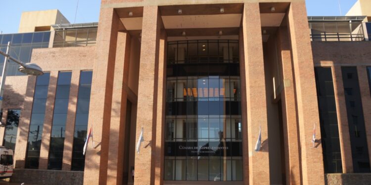 Parlamento Misionero: en la última sesión del año se brindaron acuerdos legislativos para cargos judiciales, suspendieron desalojos y consolidaron el Digesto Jurídico Provincial del año 2024