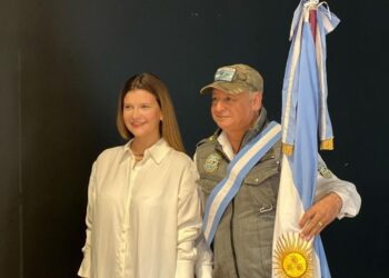 Micaela Gacek: «Es esencial reconocer a todos los argentinos, tanto de la sociedad militar como civil, que participaron en la Guerra de Malvinas. Son verdaderos héroes»