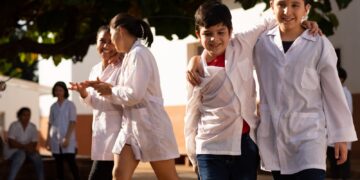 EL GOBIERNO DE MISIONES INSTA A LAS FAMILIAS A COMPLETAR LA VACUNACIÓN Y LOS CONTROLES DE SALUD ANTES DEL INICIO DE UN NUEVO CICLO LECTIVO