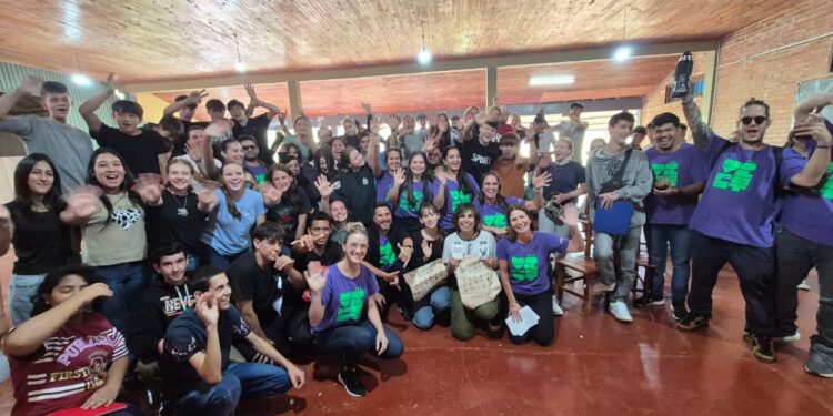 Alfabetización audiovisual, narrativas digitales, arte y tecnología:Las propuestas innovadoras del Conozco Misiones con mi Escuela y el Móvilfest llegaron a la localidad de Dos de Mayo