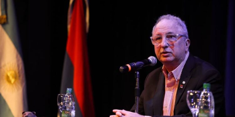 Según CB Global Data, en tres meses Passalacqua pasó del sexto lugar a ser el gobernador con mejor imagen positiva del país