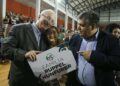 Passalacqua entregó títulos de propiedad en Aristóbulo del Valle: “Significa casi todo para una familia”